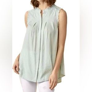 Doe & Rae Green Textured Sleeveless Button Down Blouse  Size Small
